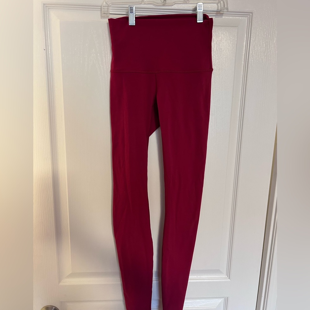 Red Lululemon wunder unders